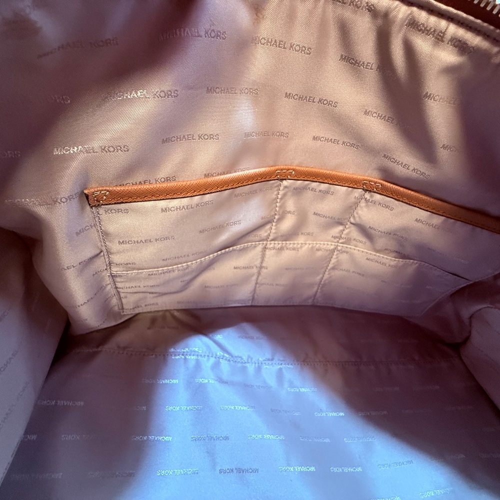 Authentic MICHAEL KORS Large Heritage Logo Weeken… - image 14